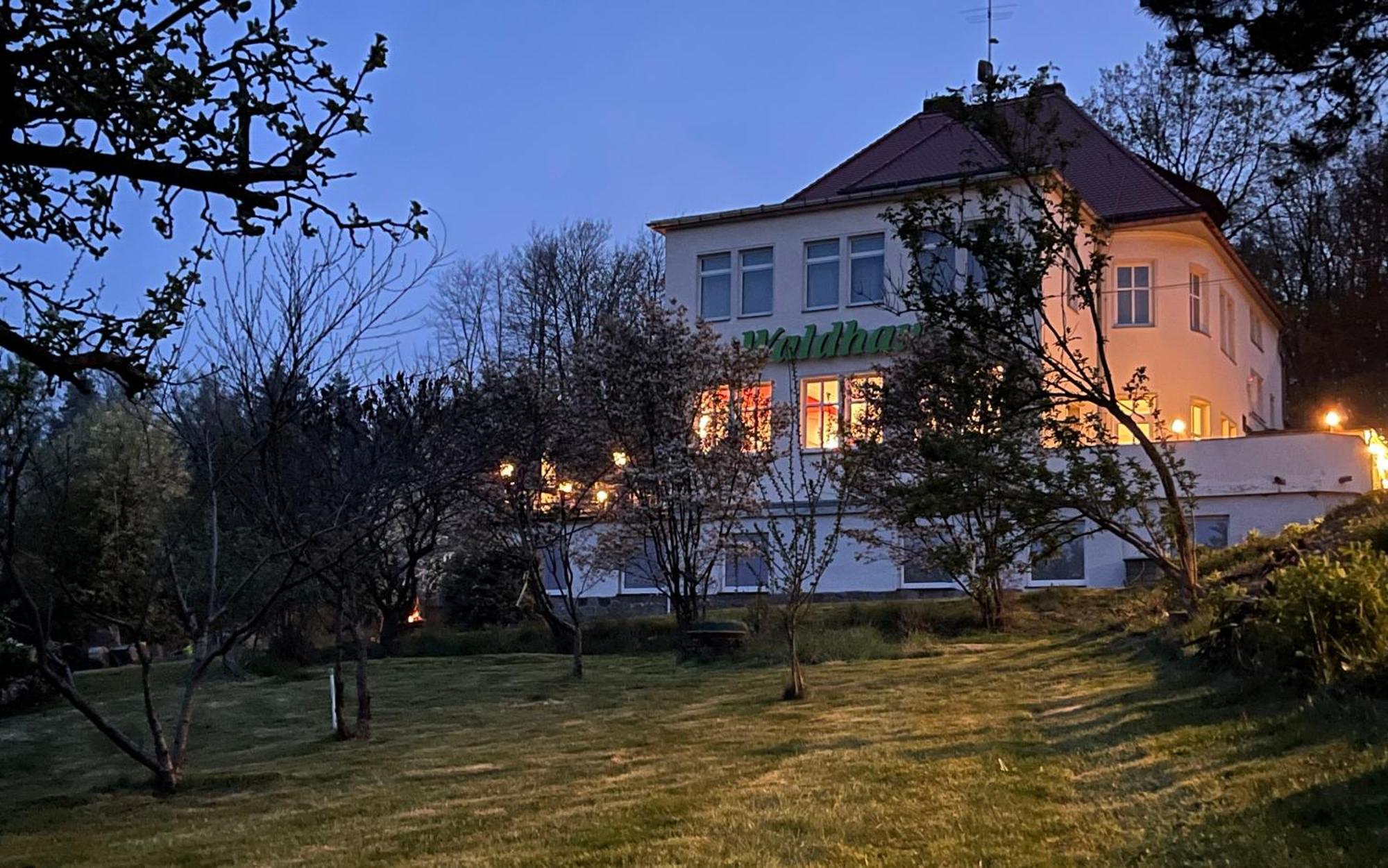 Waldhaus Pulsnitz Hotell Eksteriør bilde